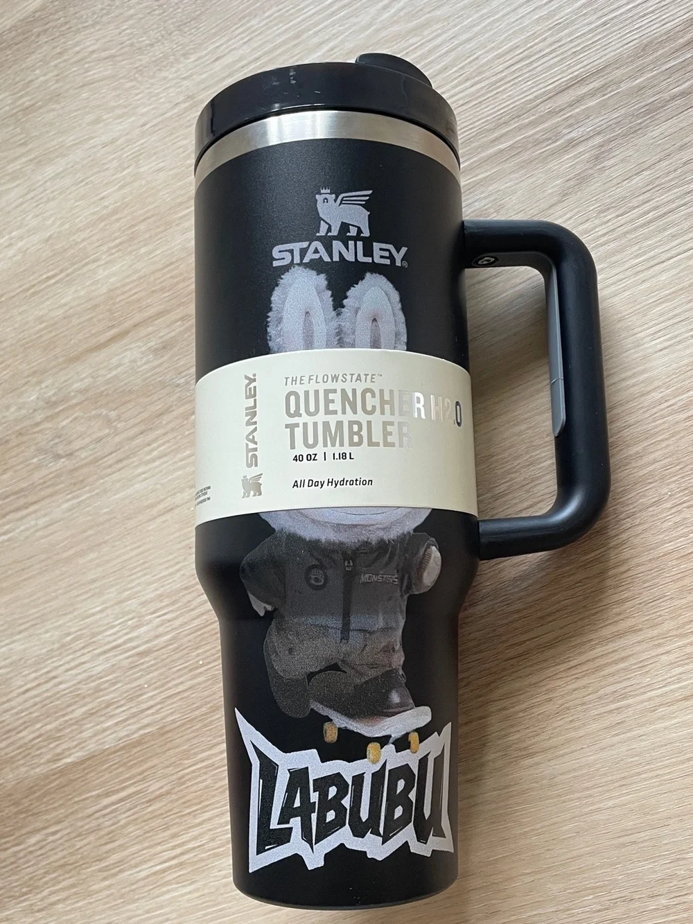 Stanley Quencher H2.0 Tumbler - Black and Beige